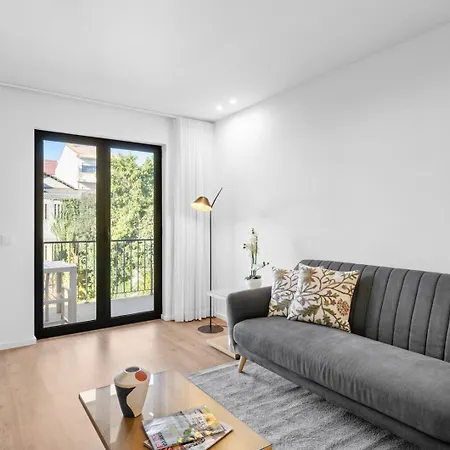 Апартаменты Bright With Balcony & Parking | Bonfim