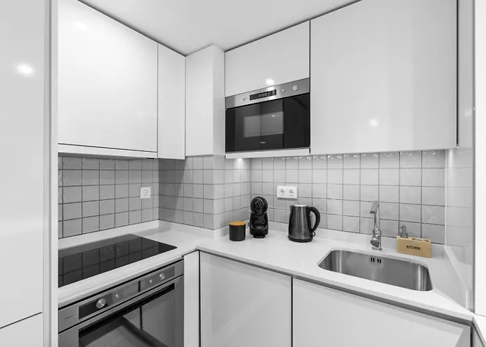 Bright With Balcony & Parking | Bonfim Апартаменты