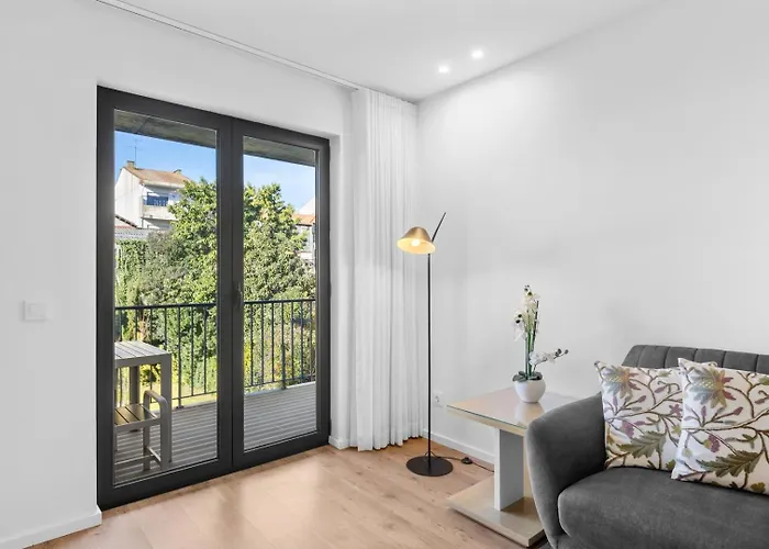 Bright With Balcony & Parking | Bonfim Апартаменты