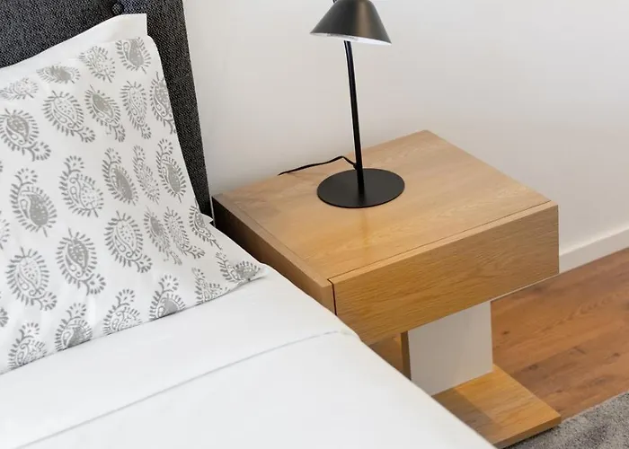 Bright With Balcony & Parking | Bonfim *