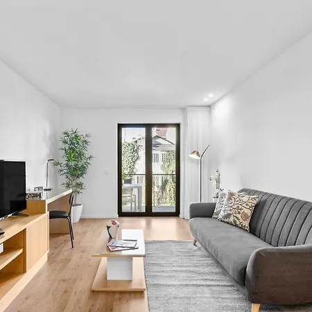 Apartment Bright With Balcony & Parking | Bonfim