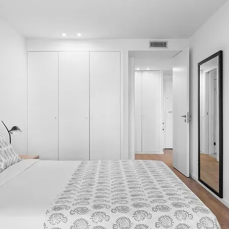 Bright With Balcony & Parking | Bonfim * Porto