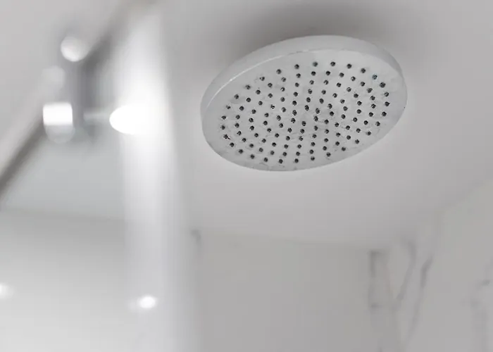 Bright With Balcony & Parking | Bonfim * بورتو