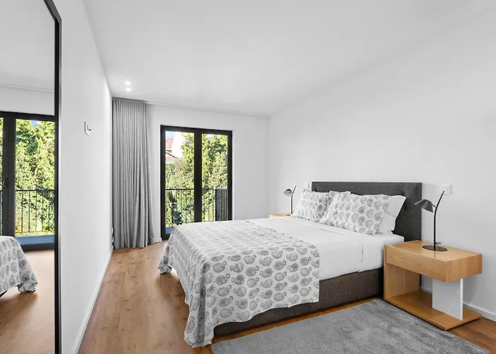 Apartamento Bright With Balcony & Parking | Bonfim Oporto