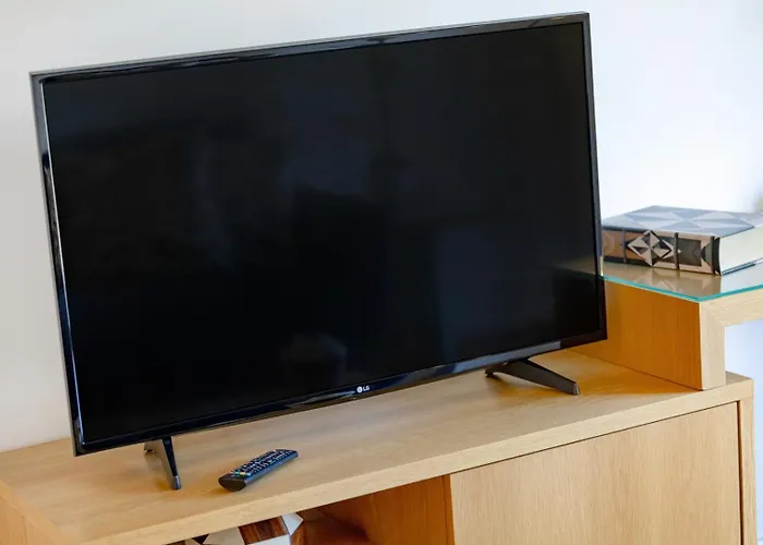 Bright With Balcony & Parking | Bonfim Apartamento