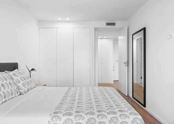 شقة Bright With Balcony & Parking | Bonfim *