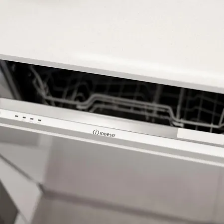 Bright With Balcony & Parking | Bonfim Apartament