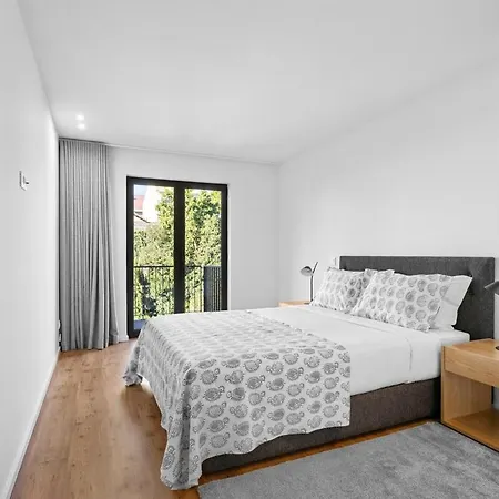 Bright With Balcony & Parking | Bonfim * Porto