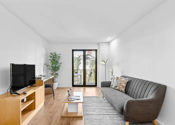 Apartament Bright With Balcony & Parking | Bonfim Porto