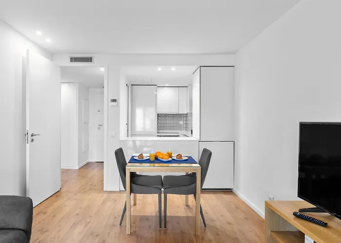 Apartament Bright With Balcony & Parking | Bonfim *